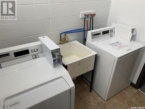 15 2620 5Th Avenue N, Regina, SK - Indoor Photo Showing Laundry Room
