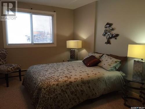 15 2620 5Th Avenue N, Regina, SK - Indoor Photo Showing Bedroom