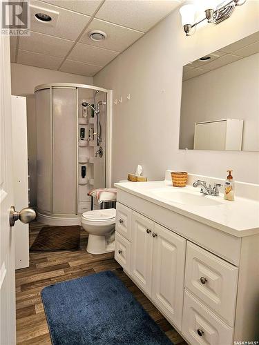 1660 Bell Street E, Swift Current, SK - Indoor Photo Showing Bathroom
