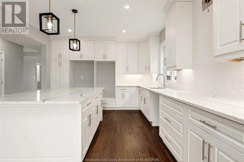 351 Benson Court, Amherstburg, ON - Indoor Photo Showing Kitchen With Upgraded Kitchen
