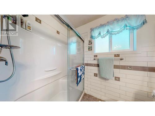 2 Jonagold Place, Osoyoos, BC - Indoor Photo Showing Bathroom