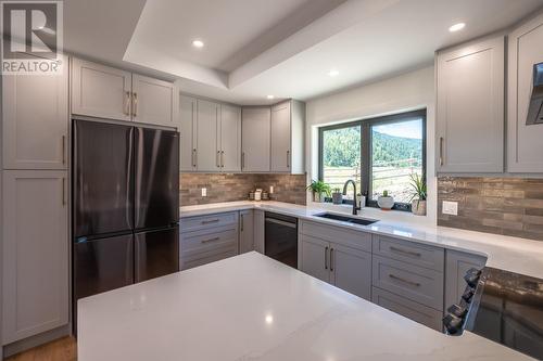 453 Eastview Road, Kaleden, BC - Indoor Photo Showing Kitchen With Double Sink