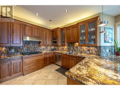 2871 Partridge Drive, Penticton, BC - Indoor Photo Showing Kitchen With Double Sink