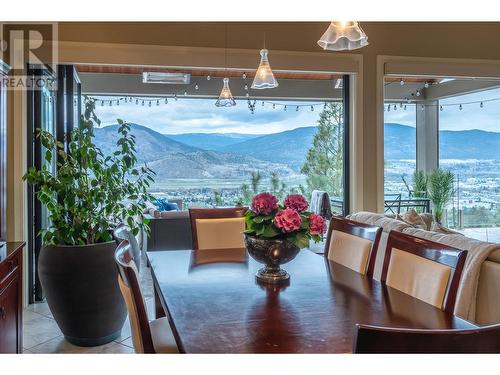 2871 Partridge Drive, Penticton, BC - Indoor Photo Showing Dining Room