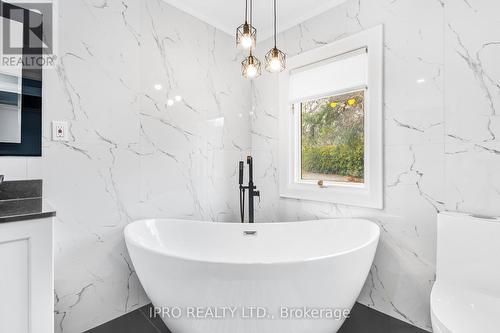 355 Massassauga Road, Prince Edward County, ON - Indoor Photo Showing Bathroom