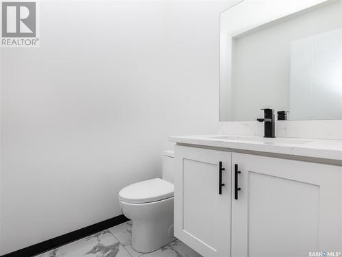 618 Delainey Road, Saskatoon, SK - Indoor Photo Showing Bathroom