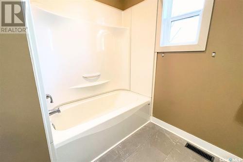 703 7Th Street, Humboldt, SK - Indoor Photo Showing Bathroom