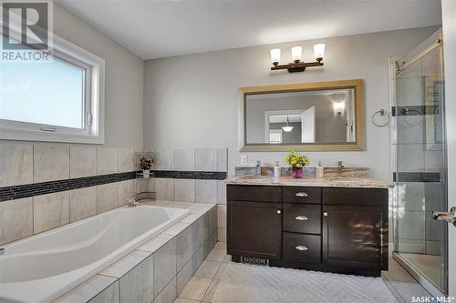 742 Evergreen Boulevard, Saskatoon, SK - Indoor Photo Showing Bathroom