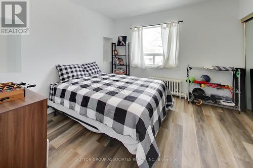 173 Maplewood Ave, Toronto, ON - Indoor Photo Showing Bedroom