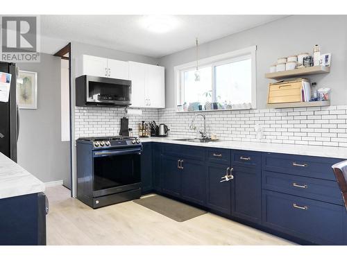 3509 42 Avenue, Vernon, BC - Indoor Photo Showing Kitchen
