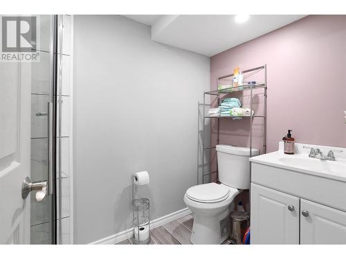 3509 42 Avenue, Vernon, BC - Indoor Photo Showing Bathroom
