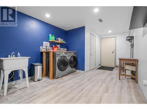 3509 42 Avenue, Vernon, BC - Indoor Photo Showing Laundry Room