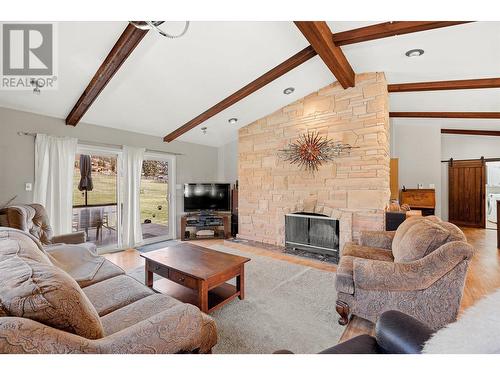 3131 Elliott Road, West Kelowna, BC - Indoor Photo Showing Living Room With Fireplace