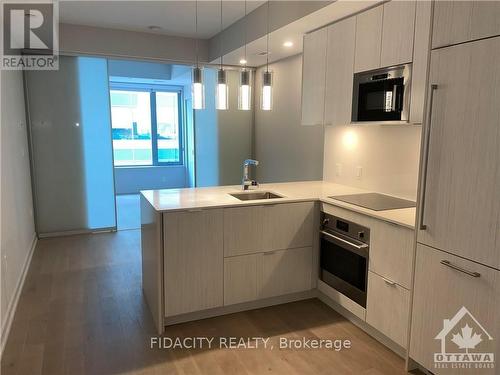 1102 - 101 Queen Street, Ottawa, ON - Indoor Photo Showing Kitchen