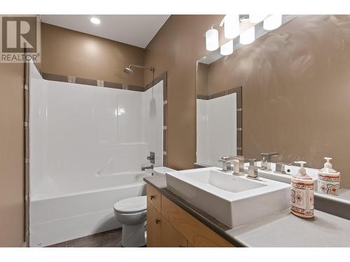 2922 Bentley Road, West Kelowna, BC - Indoor Photo Showing Bathroom