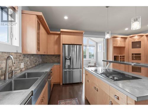 2922 Bentley Road, West Kelowna, BC - Indoor Photo Showing Kitchen With Double Sink With Upgraded Kitchen