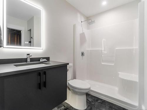 2655 Steve Ellis Rd, Nanaimo, BC - Indoor Photo Showing Bathroom