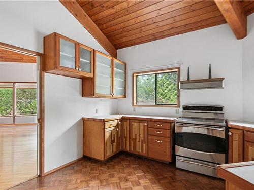 5095 Belvedere Cres, Duncan, BC - Indoor Photo Showing Kitchen