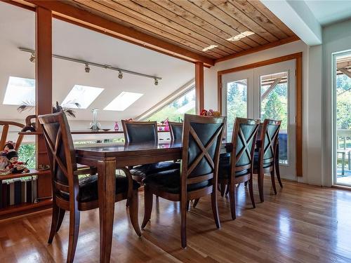 488 Cape Mudge Rd, Quadra Island, BC - Indoor Photo Showing Dining Room