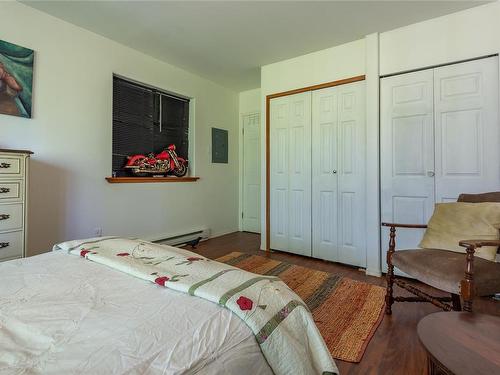 488 Cape Mudge Rd, Quadra Island, BC - Indoor Photo Showing Bedroom