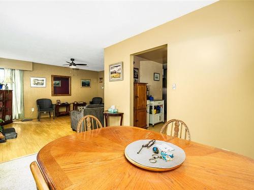 231 Sayward Hts, Sayward, BC - Indoor Photo Showing Dining Room