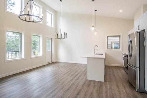 41 - 4926 Timber Ridge Road, Windermere, BC - Indoor Photo Showing Kitchen