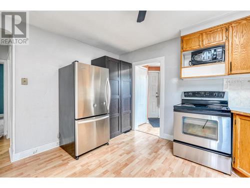 676 Ellis Street, Penticton, BC - Indoor Photo Showing Kitchen