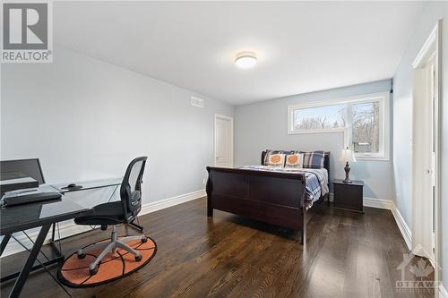 30 Oriole Drive, Ottawa, ON - Indoor Photo Showing Bedroom