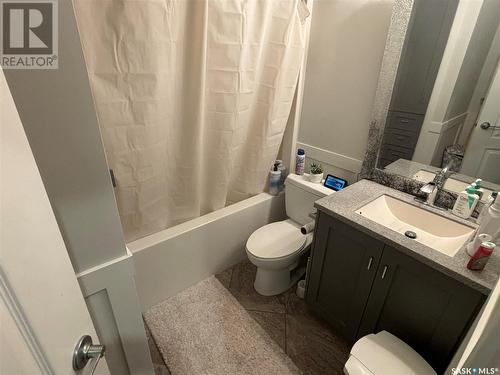1619 Prince Of Wales Avenue, Saskatoon, SK - Indoor Photo Showing Bathroom