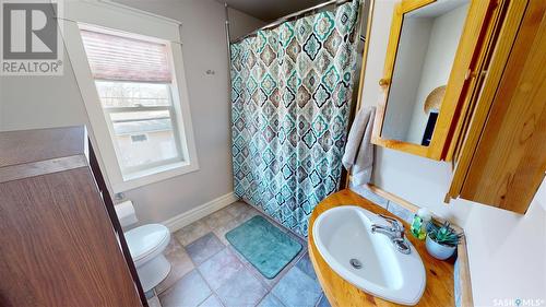 808 Main Street, Moosomin, SK - Indoor Photo Showing Bathroom