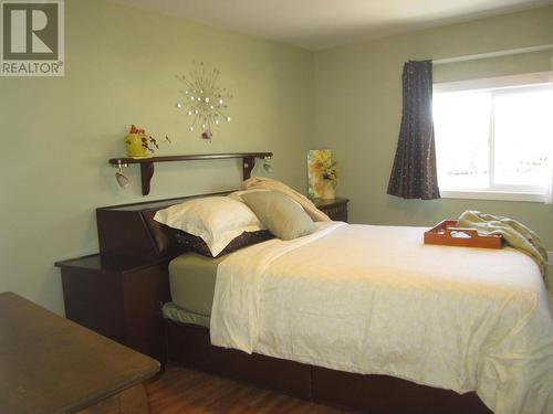 381 Winney Ave, Merritt, BC - Indoor Photo Showing Bedroom