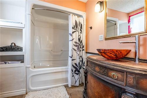 810 Lakeshore Road, Niagara-On-The-Lake, ON - Indoor Photo Showing Bathroom