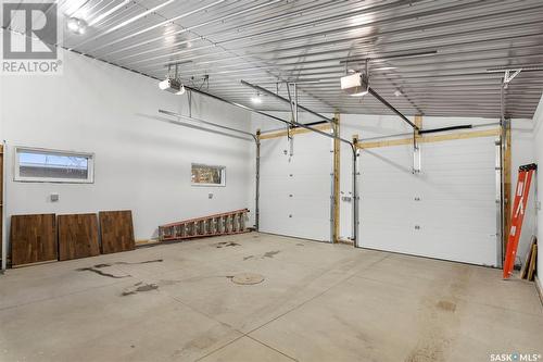 1319 13Th Street, Saskatoon, SK - Indoor Photo Showing Garage