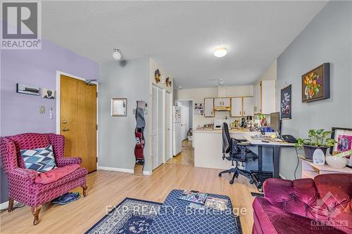 358 Winston Avenue, Ottawa, ON - Indoor