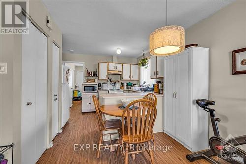 358 Winston Avenue, Ottawa, ON - Indoor