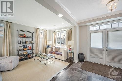 116 Westphalian Avenue, Ottawa, ON - Indoor Photo Showing Living Room