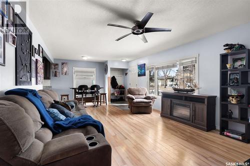 1827 Rupert Street, Regina, SK - Indoor Photo Showing Living Room