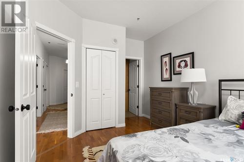 903 1901 Victoria Avenue, Regina, SK - Indoor Photo Showing Bedroom