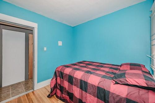 78 London Street N, Hamilton, ON - Indoor Photo Showing Bedroom