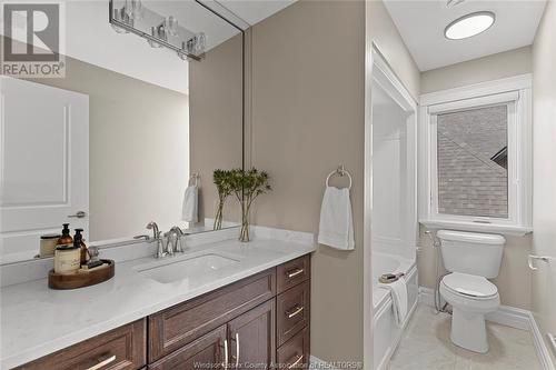 3836 St. Francis, Lasalle, ON - Indoor Photo Showing Bathroom