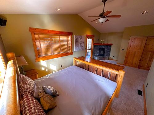 148 Stemwinder Drive, Kimberley, BC - Indoor Photo Showing Bedroom