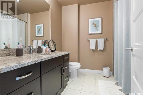 203 2300 Broad Street, Regina, SK - Indoor Photo Showing Bathroom