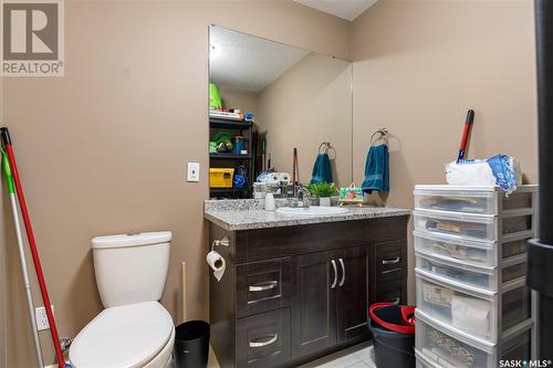 203 2300 Broad Street, Regina, SK - Indoor Photo Showing Bathroom