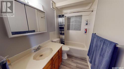 105 Dorchester Place, Moosomin, SK - Indoor Photo Showing Bathroom