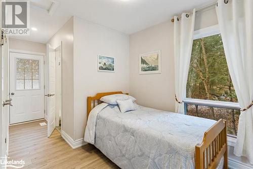 1006 Victor Neimi Lane, Haliburton, ON - Indoor Photo Showing Bedroom