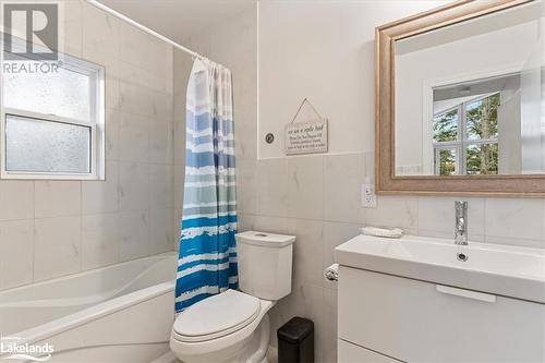 1006 Victor Neimi Lane, Haliburton, ON - Indoor Photo Showing Bathroom