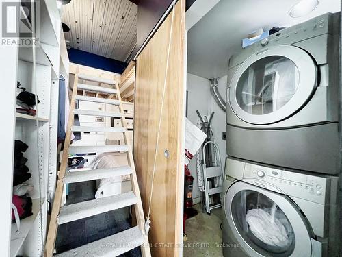 115 - 365 Dundas Street E, Toronto, ON - Indoor Photo Showing Laundry Room