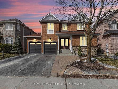 147 Trailhead Ave, Newmarket, ON - Outdoor With Facade