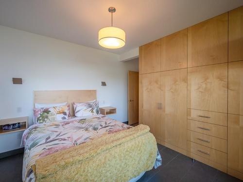3818 Albrecht Road, Naramata, BC - Indoor Photo Showing Bedroom
