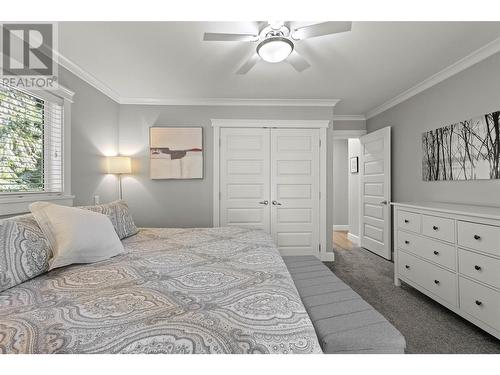 7815 Columbia Drive, Anglemont, BC - Indoor Photo Showing Bedroom